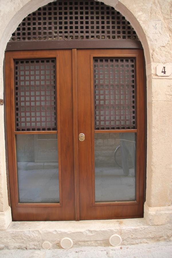 Al Civico 4 Bed and Breakfast Molfetta Eksteriør billede